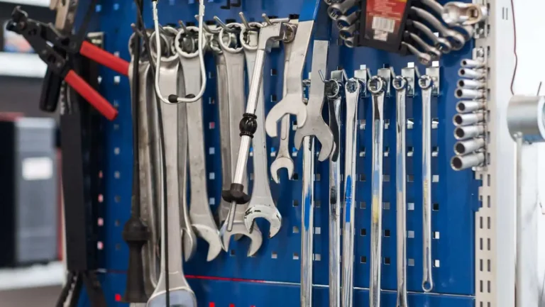 7 Tools Every Mechanic Needs